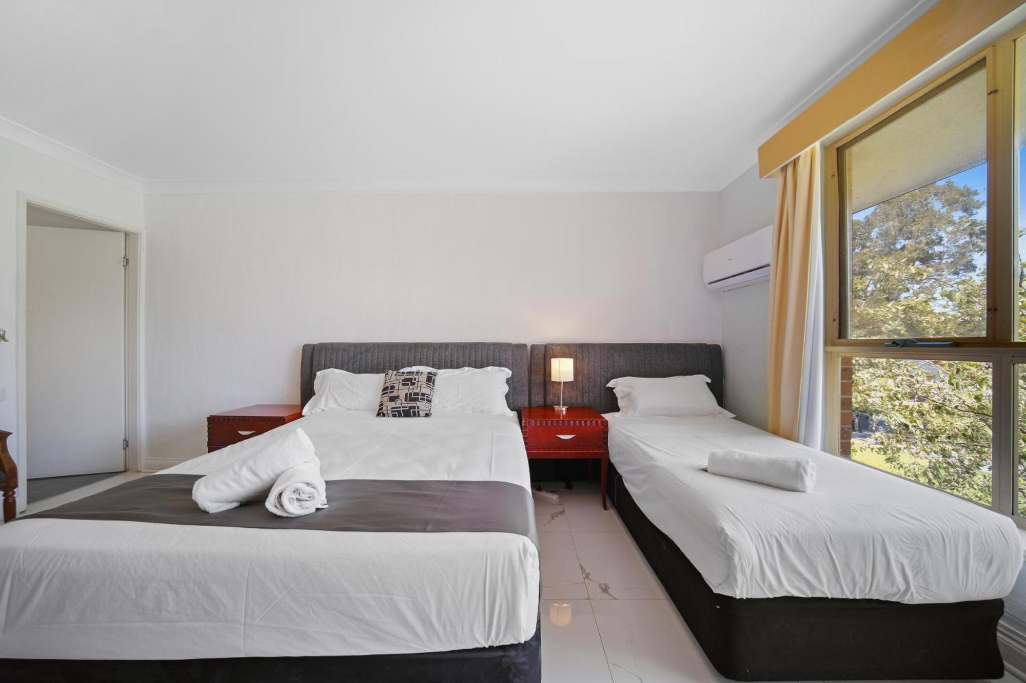 Motel Golf Place Wollongong