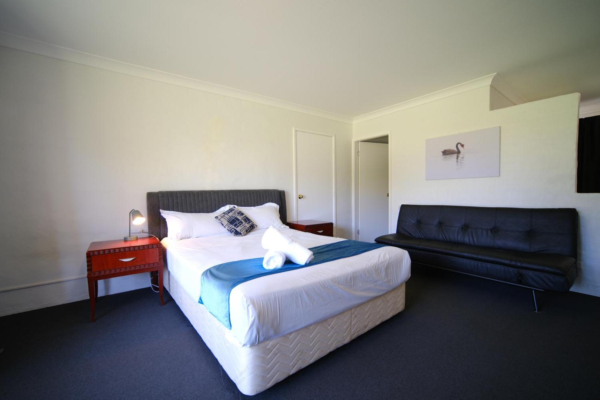 Golf Place Wollongong 3* Primbee