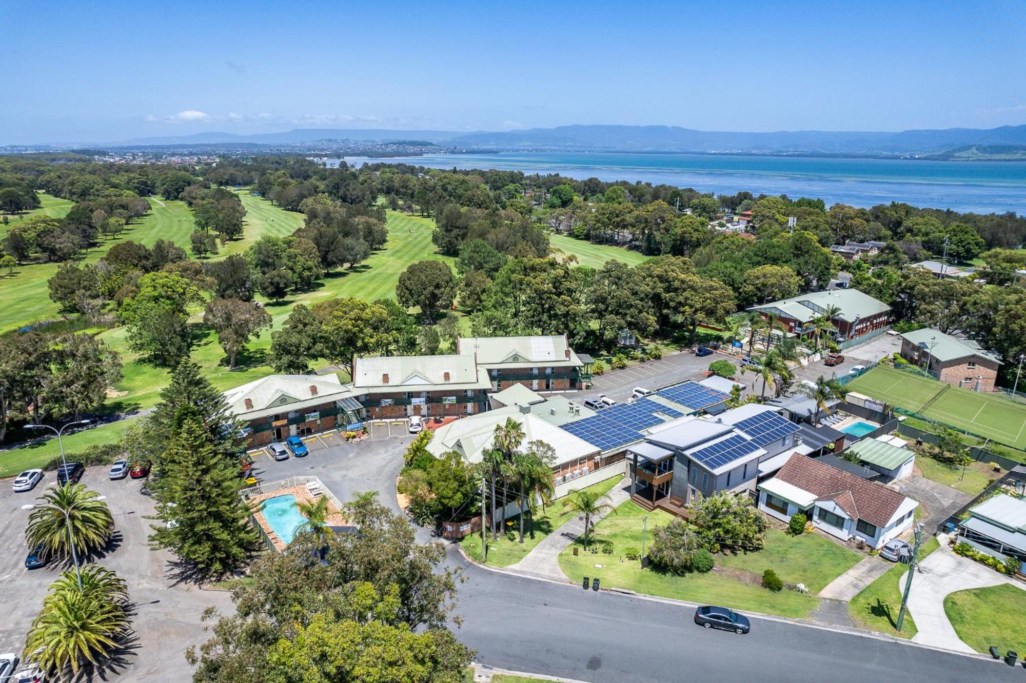 Motel Golf Place Wollongong Primbee