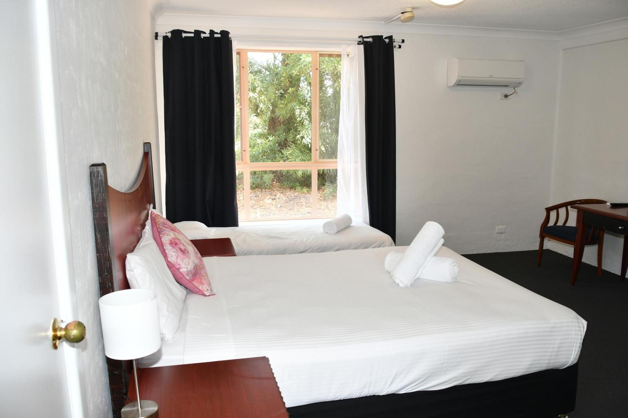 Motel Golf Place Wollongong